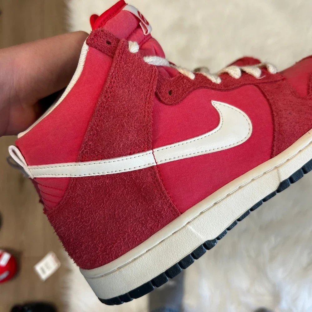 Nike Dunk High 6.0 'Action Red' Dunk SB‎ High Pro Suede 342252-670 Sneakers 7.5